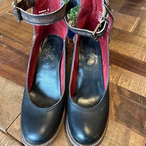 Freebird Reanne Size 6 - Fits like 7